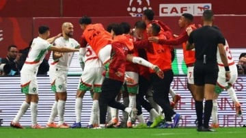 Afrika Kupası'nda &ccedil;ılgın ma&ccedil;! Yarı final biletini kaptılar