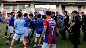 Amatörde maç bitti, yumruklar konuştu: Polis sahaya girdi