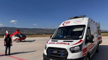 Ambulans helikopter, parmakları kopan çocuğu Ankara'ya nakletti