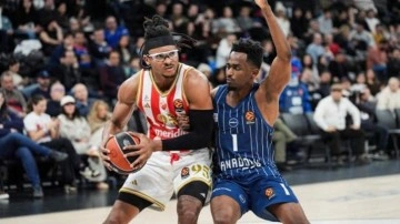 Anadolu Efes sahasında 22 sayı farkla yenildi