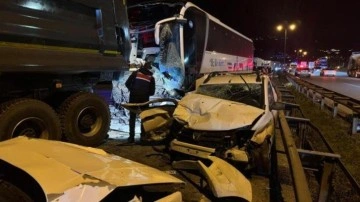 Anadolu Otoyolu'nda zincirleme trafik kazası! Ankara istikameti trafiğe kapatıldı