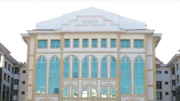 Antalya B&uuml;y&uuml;kşehir Belediyesine operasyon: 5 ş&uuml;pheli tutuklandı