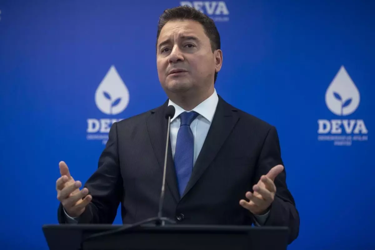 Babacan'dan Cumhur İttifakı'na yeşil ışık: Diyaloğa her zaman hazırız