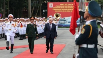 Bakan Güler, Vietnam'da!