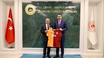 Bakan Kurum, Dursun Özbek'i kabul etti