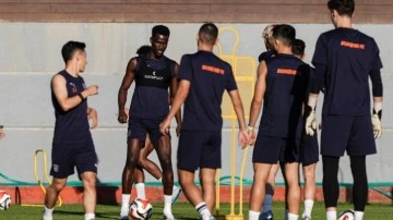 Başakşehir - Universitatea Craiova | Maçın 11'ler açıklandı