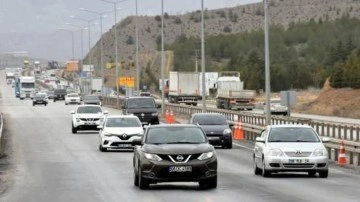 Bayramda yola çıkacaklar dikkat! Hareketlilik başladı: 43 ilin kesişim noktası...