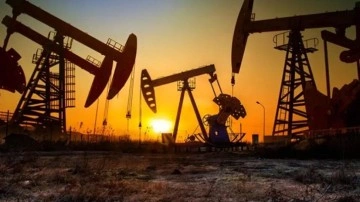 Brent petrol&uuml;n varili 61,97 dolardan işlem g&ouml;r&uuml;yor