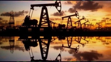 Brent petrol&uuml;n varili 62,23 dolardan işlem g&ouml;r&uuml;yor