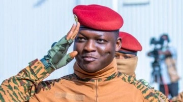 Burkina Faso'da t&uuml;m siyasi partiler kapatıldı