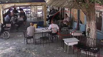 Çay ocağında oturan 3 çocuk babası adamın acı ölümü