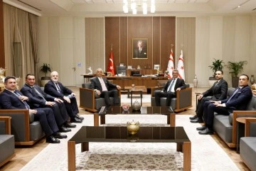  Cumhurbaşkanı Erhürman, iş insanlarından oluşan heyeti kabul etti