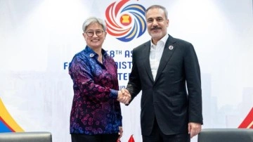 Dışişleri Bakanı Fidan, Avustralyalı mevkidaşı Wong ile Malezya'da görüştü