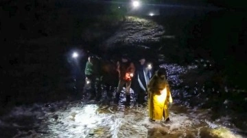 Doğa yürüyüşü yaparken kaybolan 75 kişilik gruptan sevindiren haber