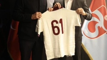 Ertuğrul Doğan'dan Hacıosmanoğlu'na forma jesti!