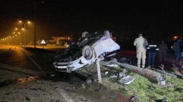 Feci kaza! 1 yaşındaki bebek &ouml;ld&uuml;, anne ve baba yaralandı