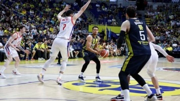 Fenerbahçe seride 1-0 öne geçti