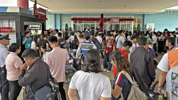  Filipinler'in güneyindeki Mindanao Adası açıklarında 7,4 büyüklüğünde deprem