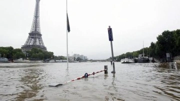 Fransa i&ccedil;in sel uyarısı