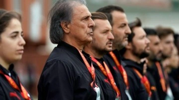 Galatasaray üç yıllık 'şampiyon' hocasına veda etti
