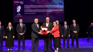 Gaziantep'e değer katanlar &ouml;d&uuml;llendirildi