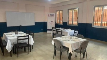 Gineli Bakan'dan TİKA projesine övgü dolu sözler