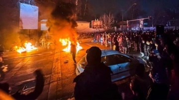 İran'da rakamlar a&ccedil;ıklandı! &Ouml;l&uuml; sayısı kritik eşiği aştı