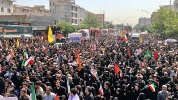 İran'dan beklenmedik a&ccedil;ıklama! N&uuml;fus 40 milyona d&uuml;şecek: '&Uuml;lke tarihinin en b&uuml;y&uuml;k krizi 