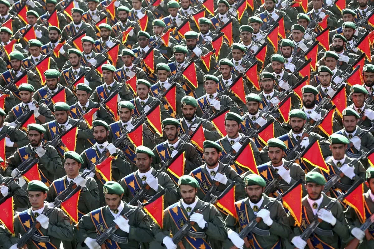 İran Devrim Muhafızları en y&uuml;ksek teyakkuz seviyesine ge&ccedil;ti