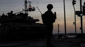 İsrail askerleri Suriye topraklarından 250 ke&ccedil;i &ccedil;aldı