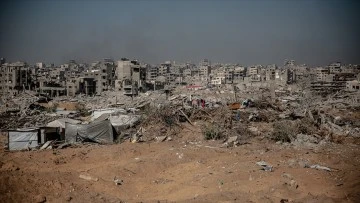 İsrail, ateşkese rağmen Gazze'nin doğusunda bombalama ve bina yıkımlarını sürdürüyor