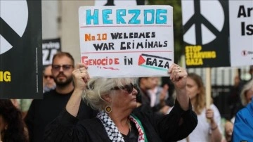 İsrail Cumhurbaşkanı Herzog Londra'da protesto edildi: Savaş suçlusu tutuklanmalı