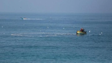 İsrail Filistinli balık&ccedil;ı teknelerini hedef aldı: 1 kişi &ouml;ld&uuml;