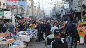 İsrail'in sahte mesajı: iPhone 17'ye izin var ama insani malzemelere yok!