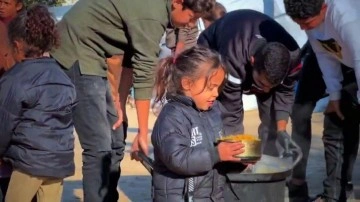 Kağıthane'den Gazze'ye uzanan yardım eli: Nusayrat'ta sıcak yemek desteği