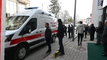 Kayınpeder, gelinini tabancayla yaralayıp, onun kız kardeşini öldürdü