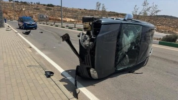 Kilis'te ticari araç devrildi: Yaralılar var