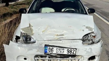 Kırıkkale'de iki otomobil çarpıştı: 3 yaralı