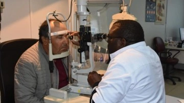 Kongolu doktor Türkiye'de kendisini geliştiriyor!