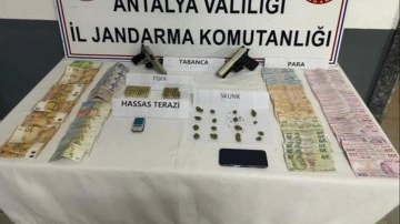 Manavgat'ta uyuşturucu operasyonu: 1 g&ouml;zaltı