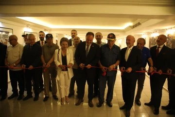 Meclis Başkanı Öztürkler, Cumhuriyet Sergisi'nin açılışını yaptı