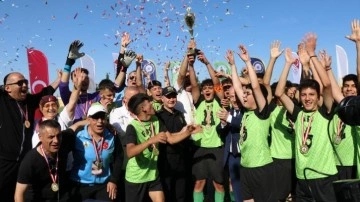 Muhtarların 'kulüp başkanı' olduğu turnuvada 200 futbolcu keşfedildi