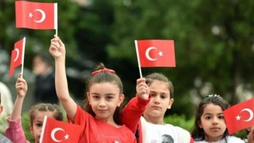 Okullarda ikinci d&ouml;nem, &lsquo;bayrak sevgisi&rsquo; temasıyla başlayacak