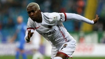 Onyekuru i&ccedil;in resmi a&ccedil;ıklama geldi: 'İyi bir iletişim kuruyoruz'