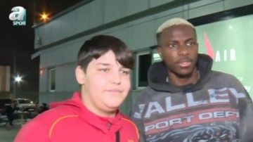 Osimhen İstanbul'a geldi: Uçaktan iner inmez tek cümlelik açıklama