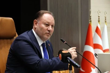  &Ouml;zt&uuml;rkler Hristodulidis'i eleştirdi...