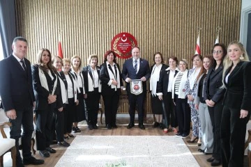  Öztürkler: “Kadın temsiliyeti demokrasinin büyümesi için şart”