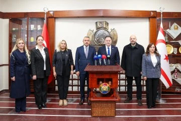 Öztürkler: “Kıbrıs Türk halkının geleceği, Türkiye ile omuz omuza ilerlemekten geçiyor”