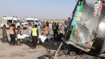 Pakistan'da iki feci kaza: 24 &ouml;l&uuml;, 45 yaralı