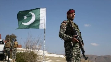 Pakistan ordusundan flaş açıklama: Hindistan’a ait 77 İHA düşürüldü